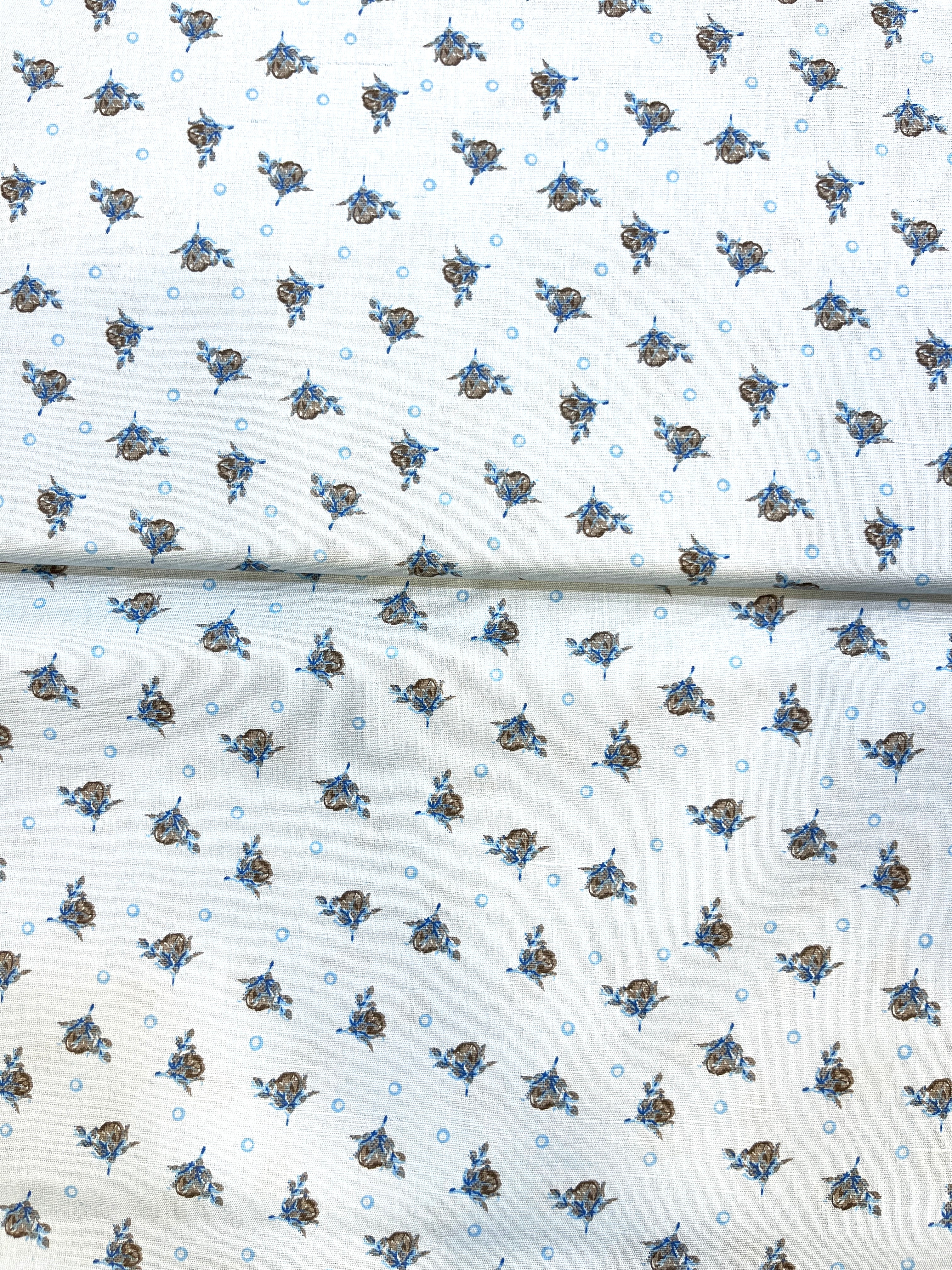 100% Giza Cotton Little Flower White Printed Shirting Fabric