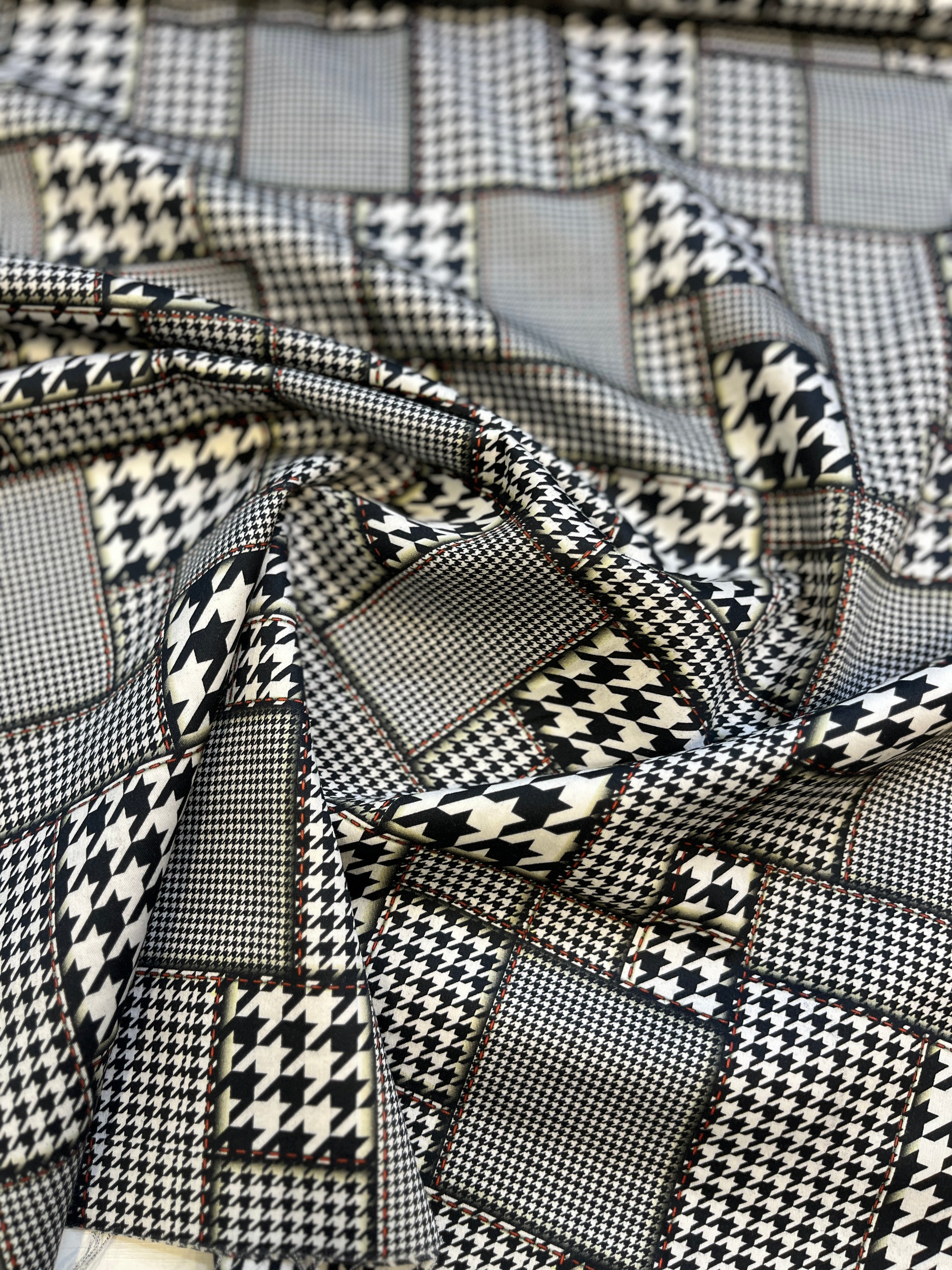 100% Giza Cotton Black Printed Shirting Fabric