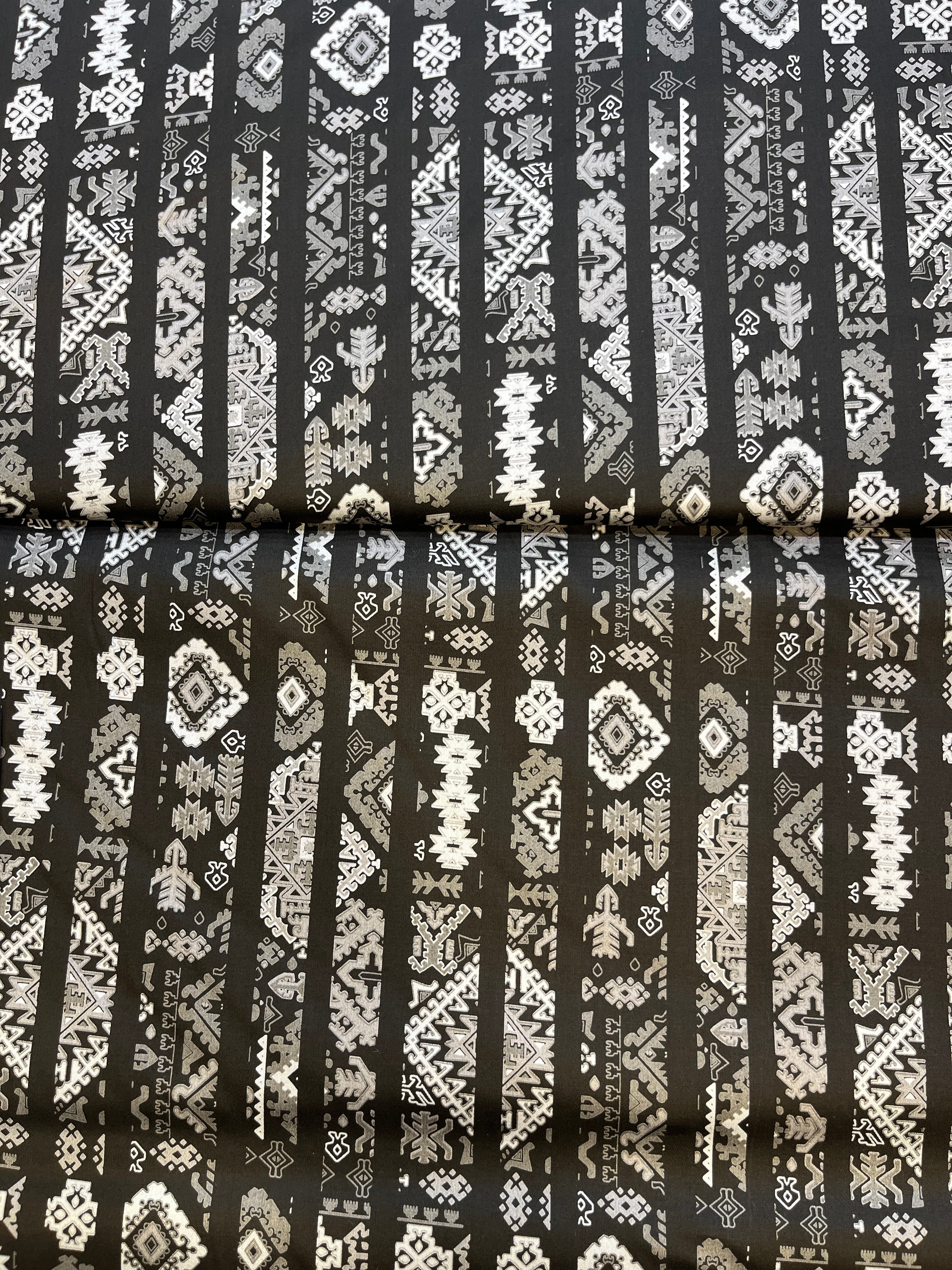 100% Giza Cotton Black Printed Shirting Fabric