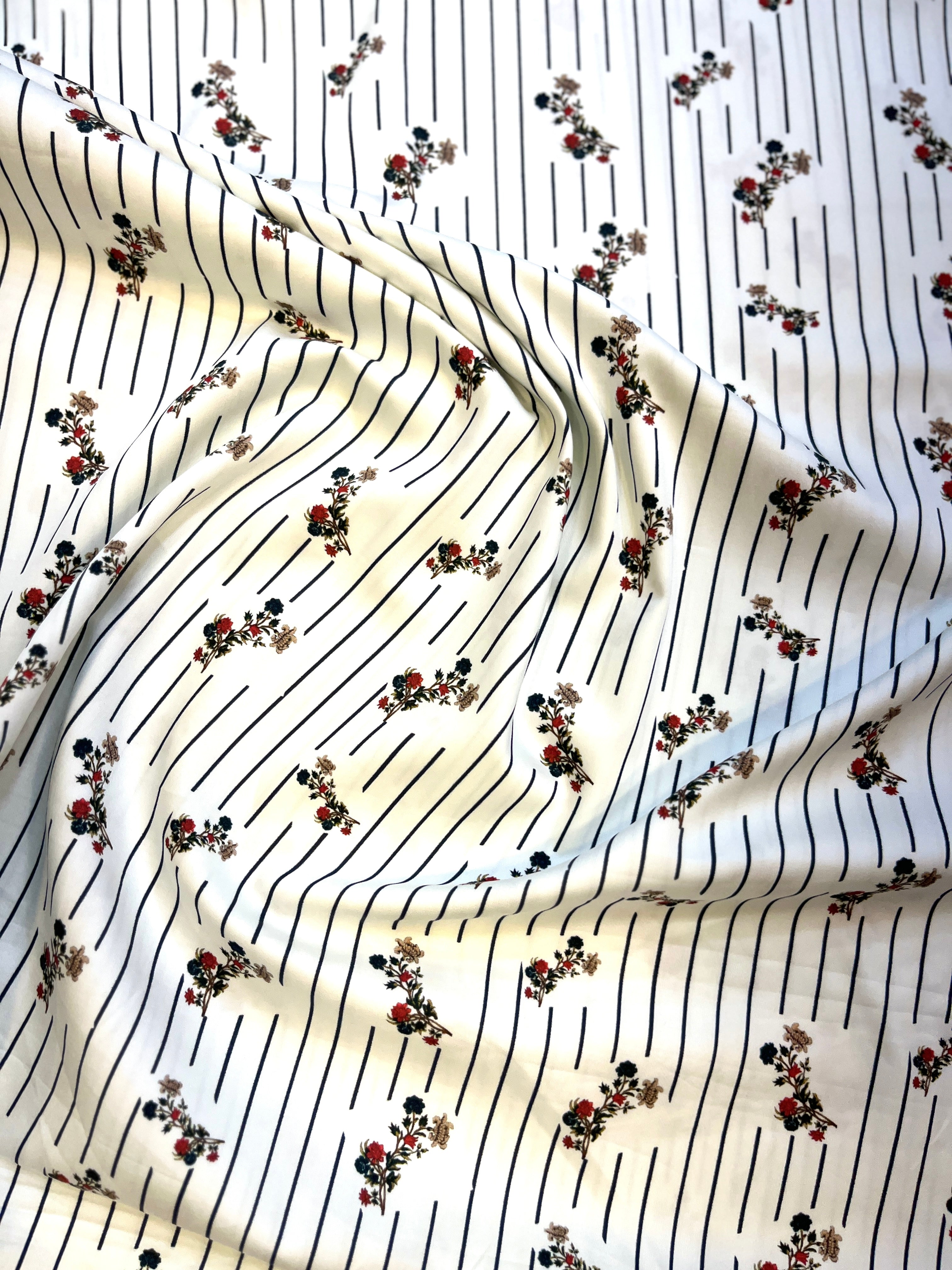 100% Giza Cotton Floral White Printed Shirting Fabric