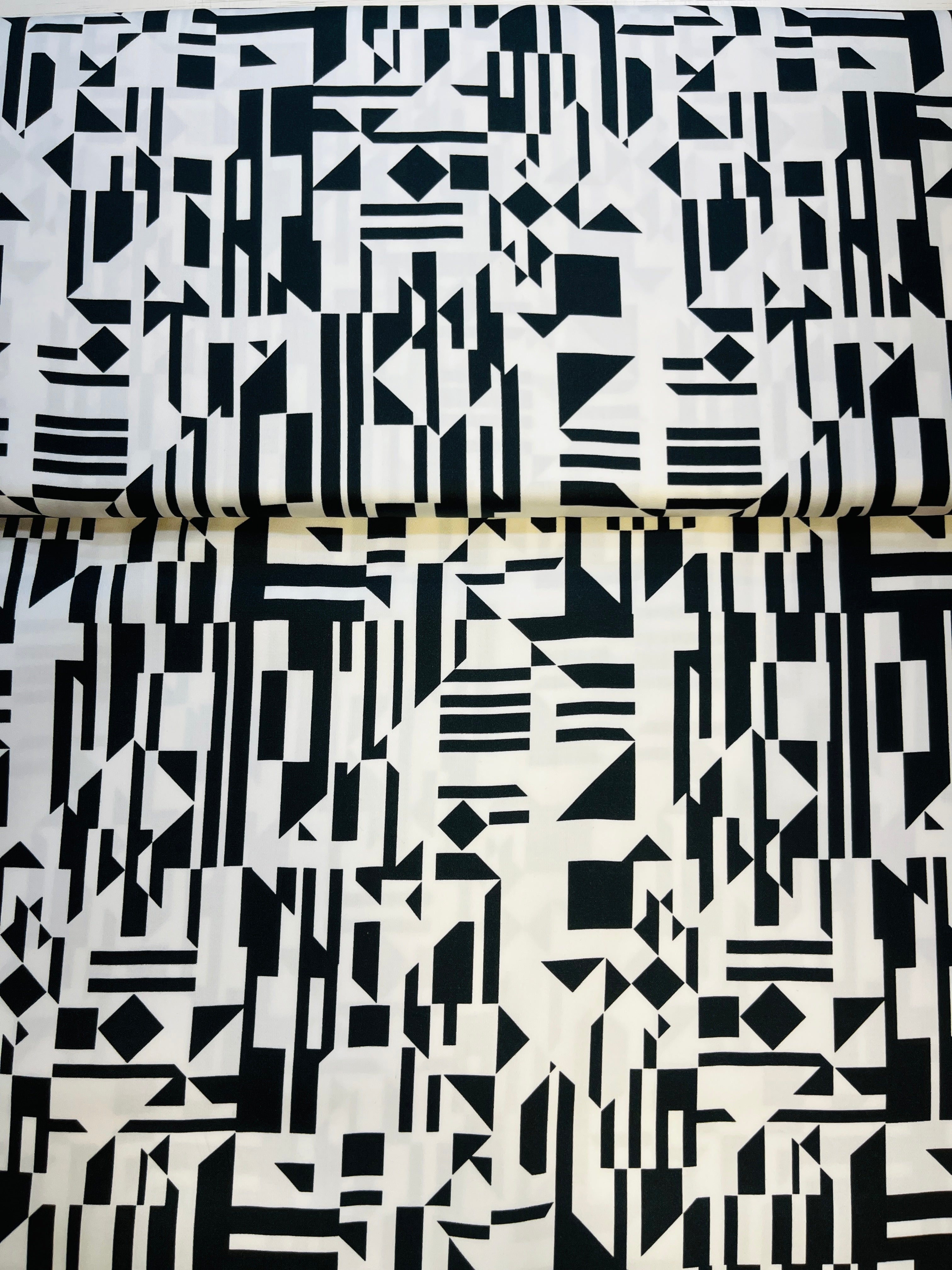 100% Giza Cotton Black & White Printed Shirting Fabric