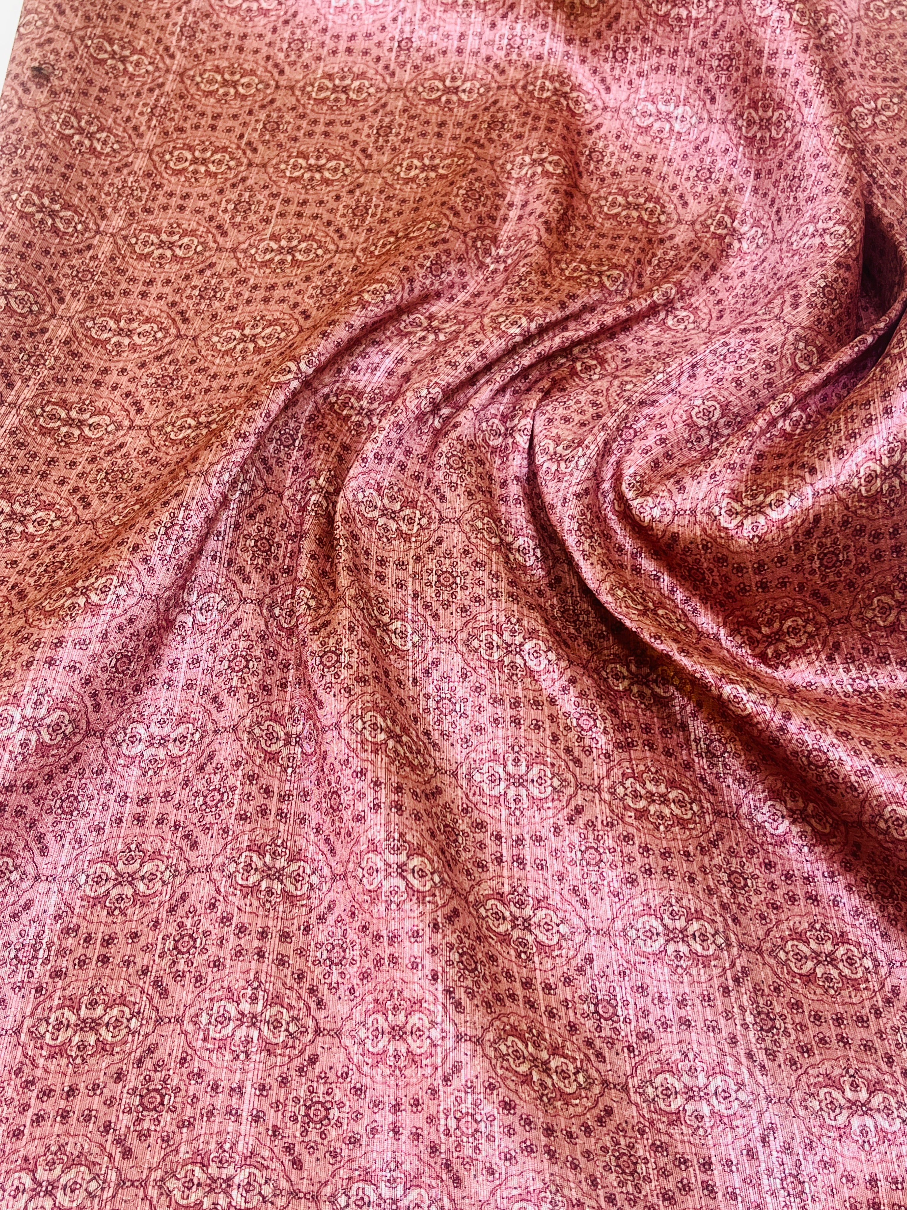 Printed onion Silk Kurta and Pajama Set